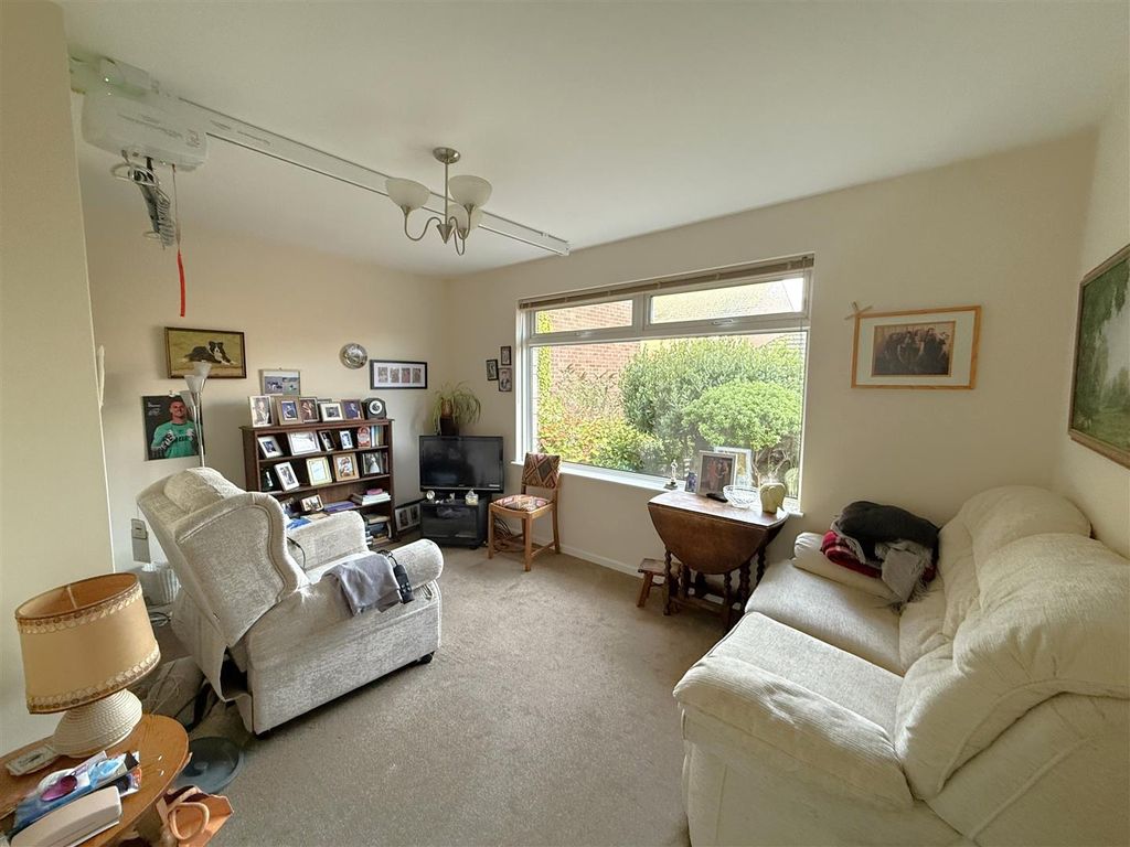 Property photo 3 of 9 3.Jpg