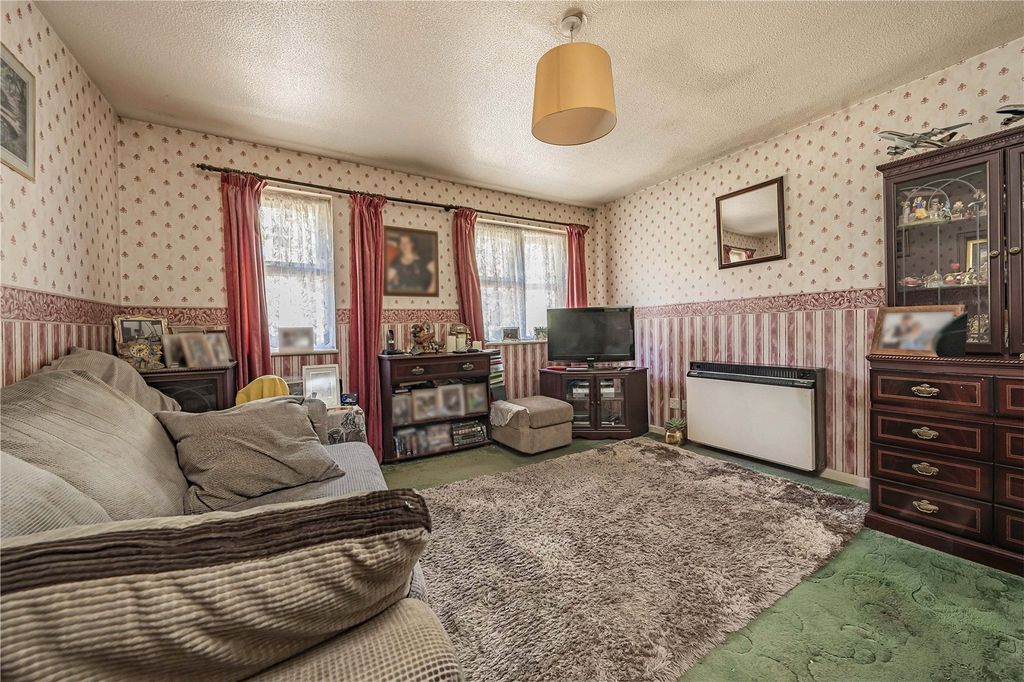 Property photo 3 of 8 Picture No. 01