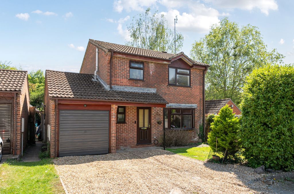 Property photo 1 of 12 1441018-33-69Ef7F...