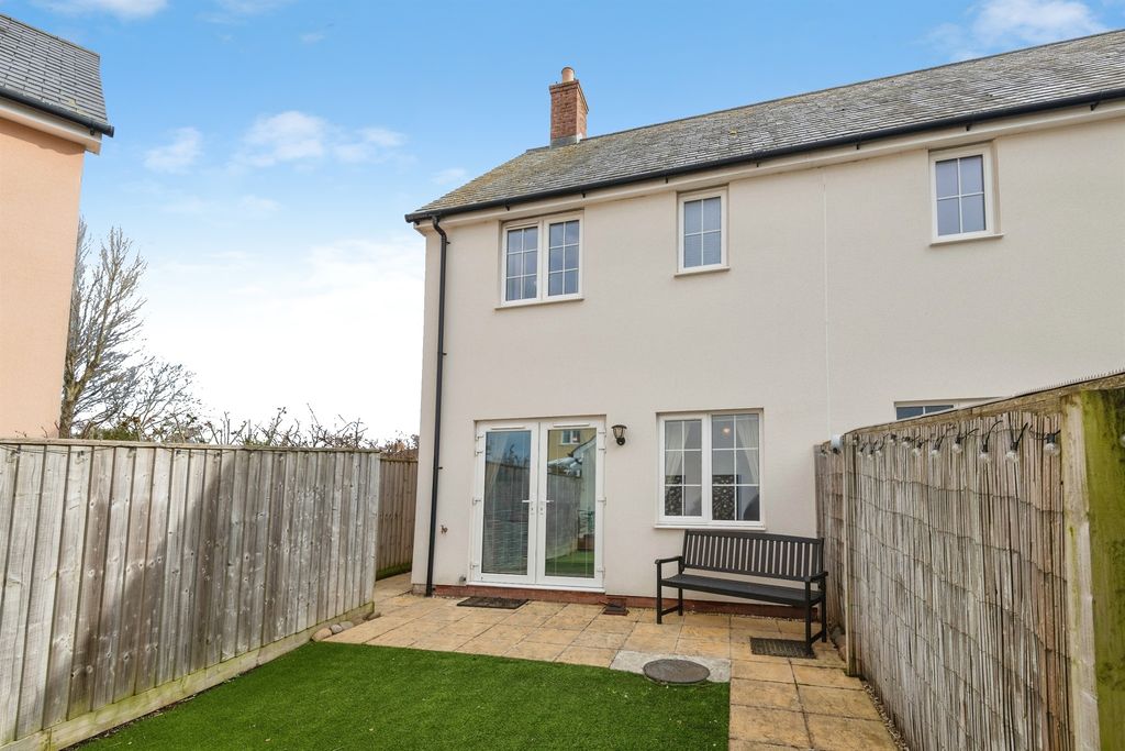 Property photo 2 of 19