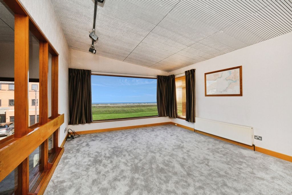 Property photo 1 of 17 Photo