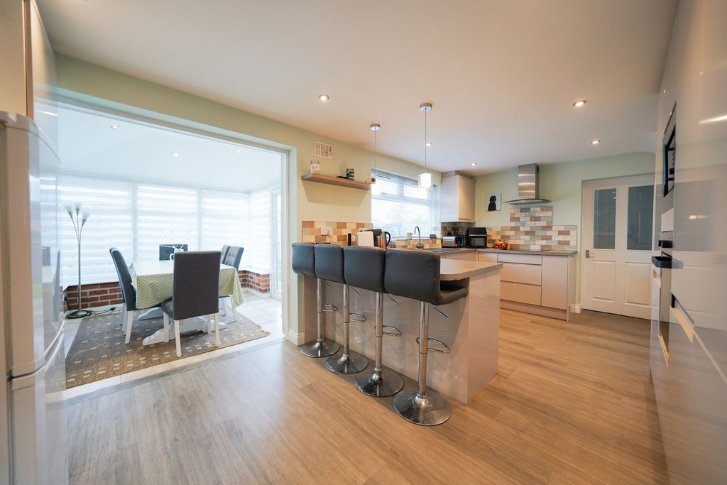 Property photo 1 of 28 2