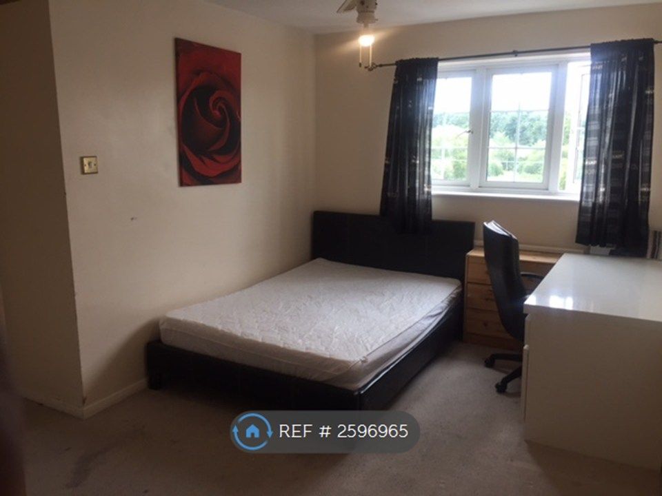 Property photo 2 of 5