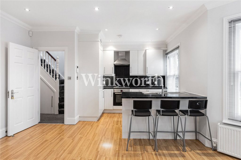 Property photo 1 of 8 Kitchen