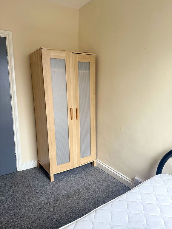 Property photo 2 of 3