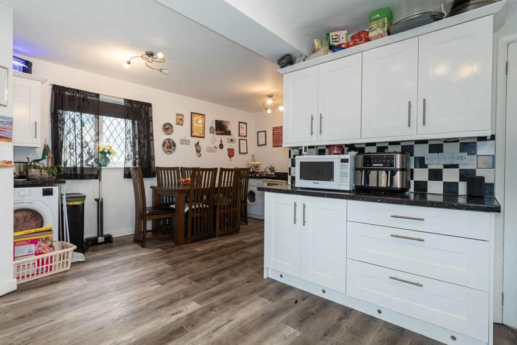Property photo 3 of 22 B0031733
