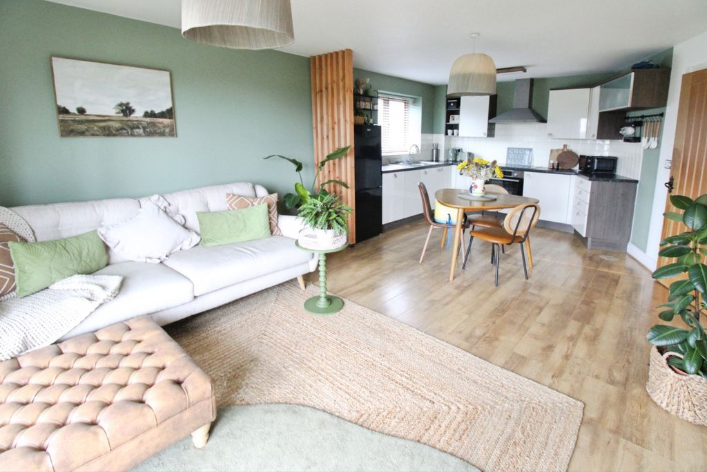 Property photo 2 of 17 E98891Eb-Img_3227.Jpg