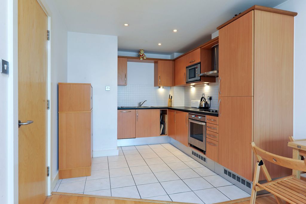 Property photo 2 of 11 2