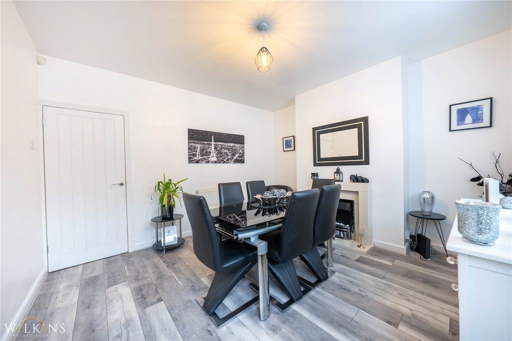 Property photo 2 of 27 Picture No. 02