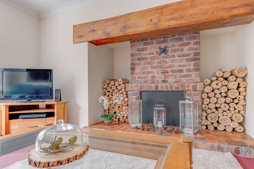 Property photo 2 of 17 Picture No. 12