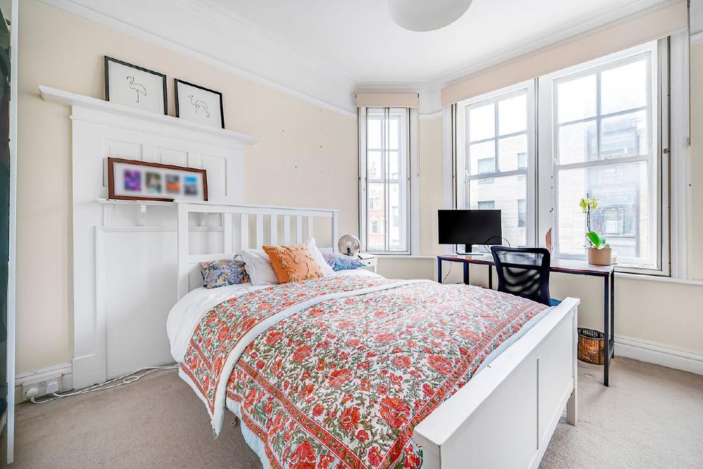 Property photo 3 of 15 Picture 3