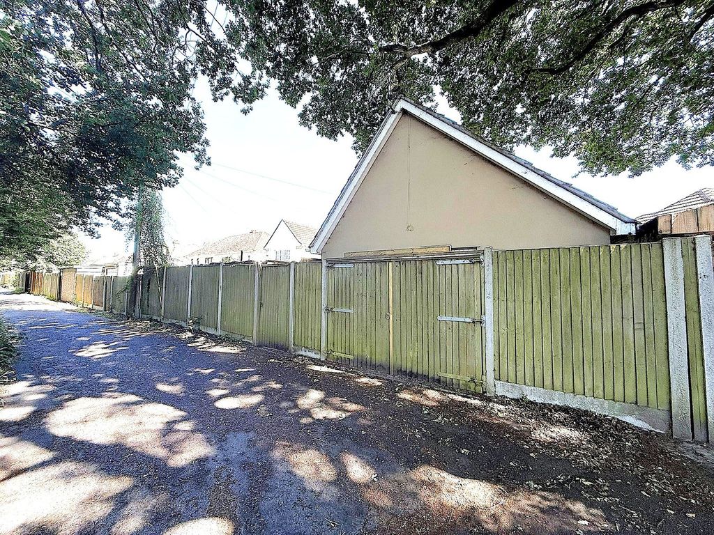 Property photo 3 of 26