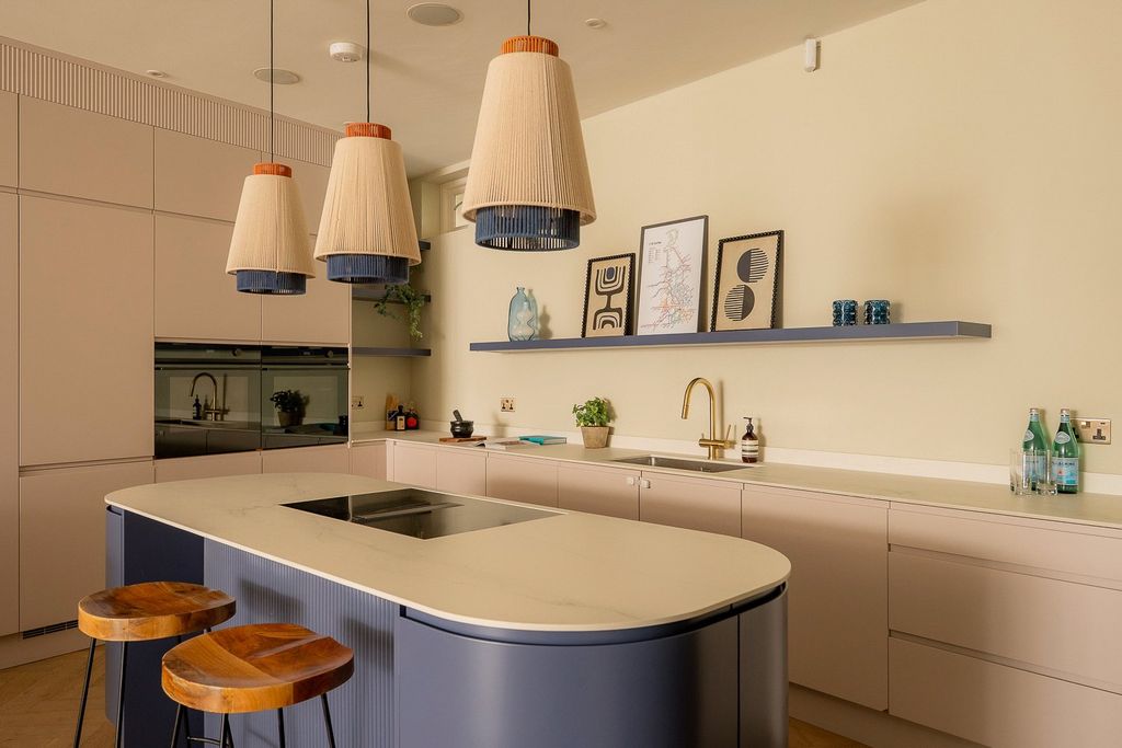 Property photo 3 of 15 Kitchen