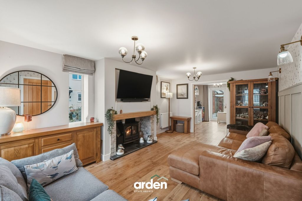 Property photo 2 of 21