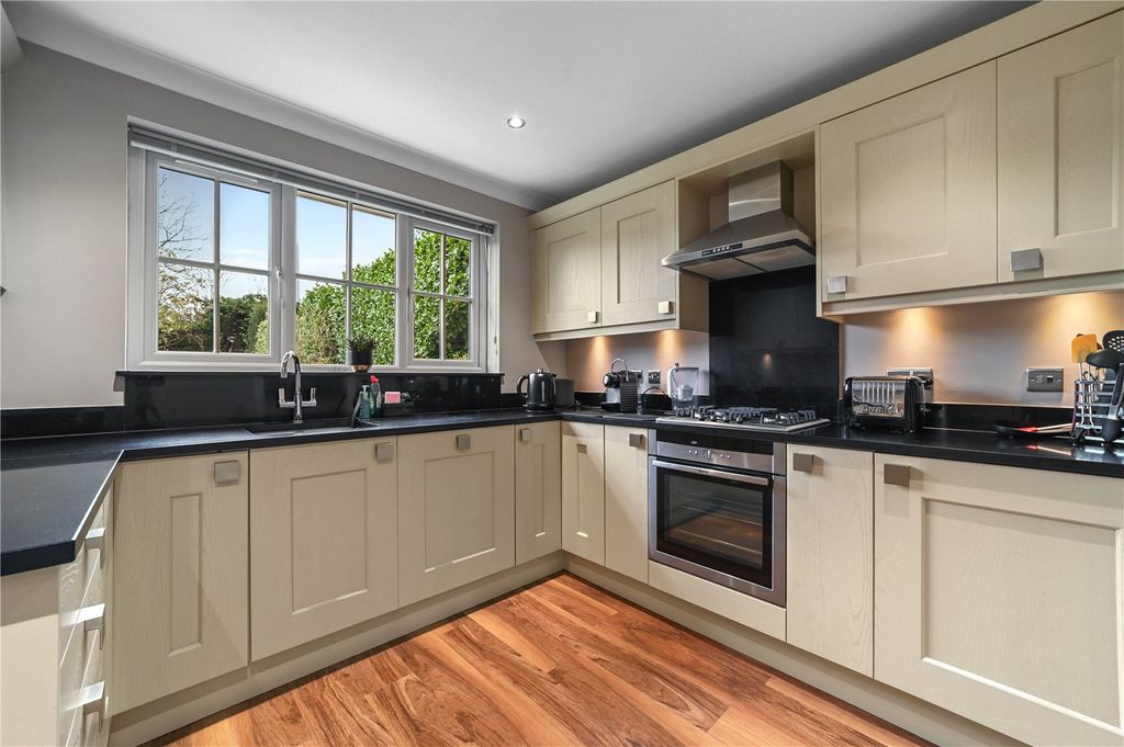Additional image 8 of 4 bed detached house for saleMillhurst Mews, Old Harlow, Essex CM17
