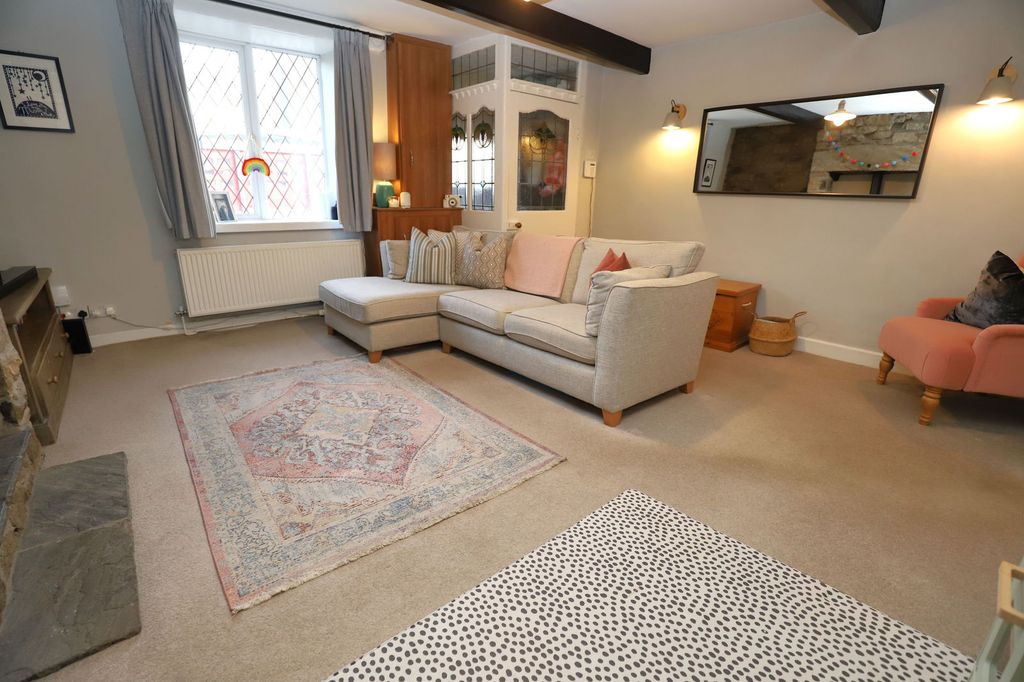 Property photo 3 of 27