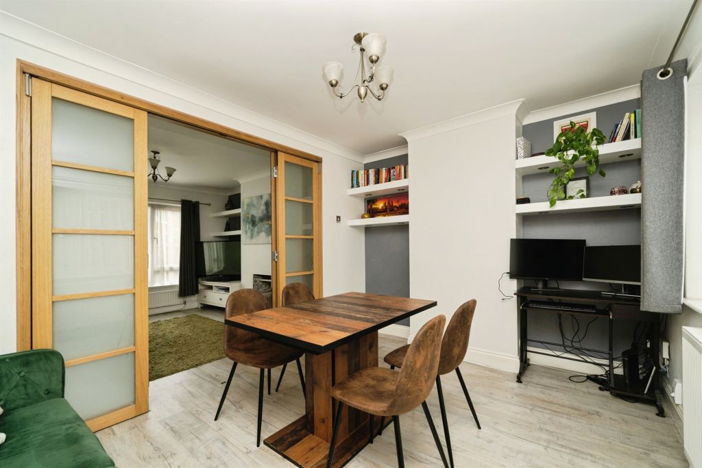 Property photo 2 of 18