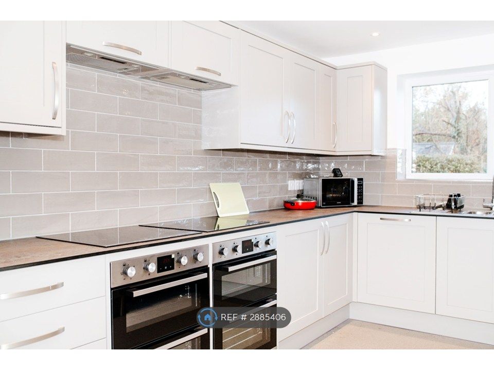 Property photo 2 of 21 Kitchen