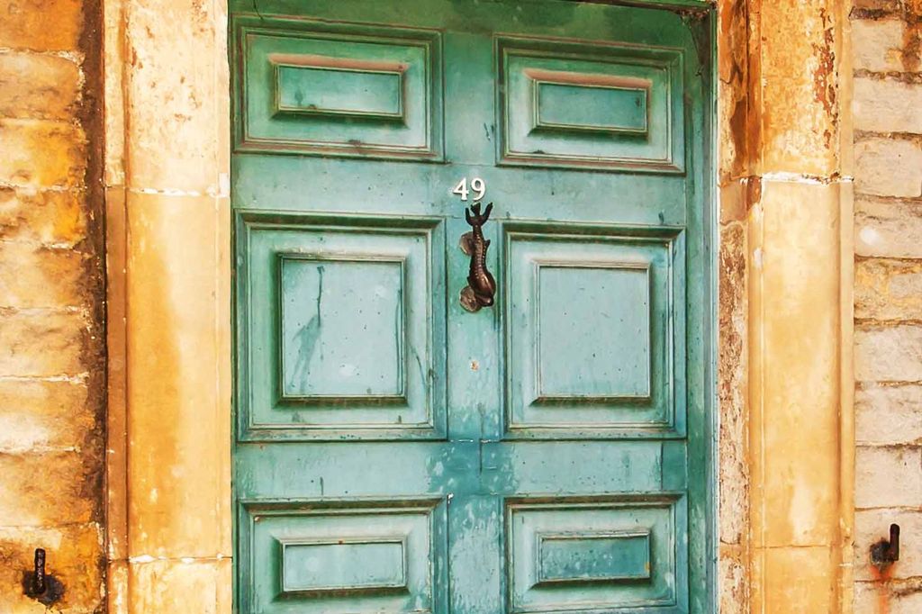 Property photo 2 of 46