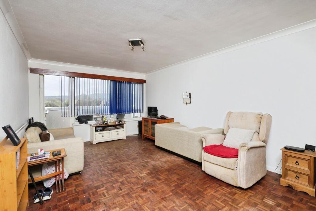 Property photo 3 of 9