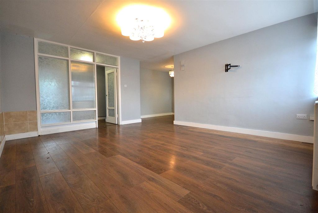 Property photo 2 of 18 Living Room