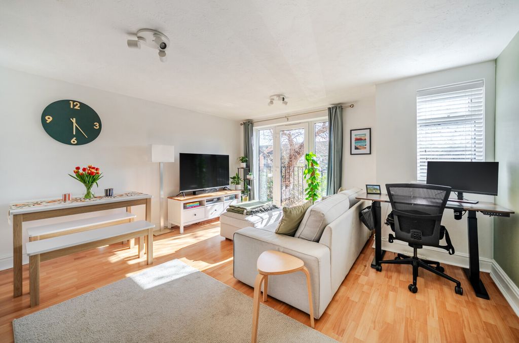 Property photo 2 of 12 1447684-14-69E5E6...