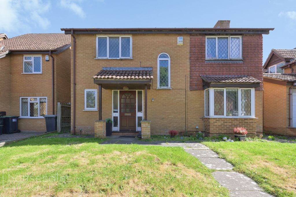 Property photo 1 of 18