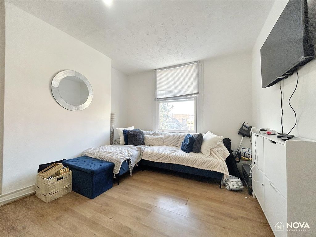 Property photo 3 of 15 Img_0448.Jpg