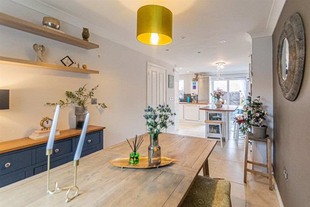 Property photo 3 of 18 Kitchen &amp; Dining Room