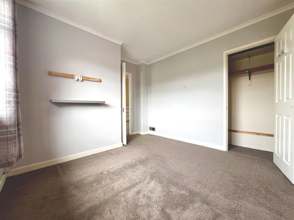 Property photo 3 of 9 Bedroom One