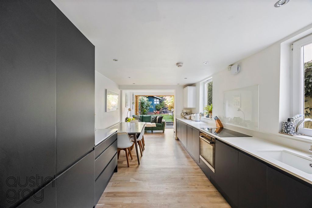 Property photo 2 of 20 Loder Road, 95 Copy-012.Jpg