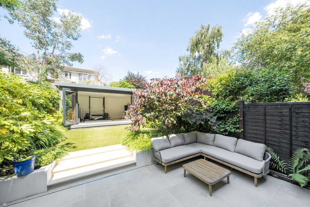 Property photo 3 of 41 Rear Garden