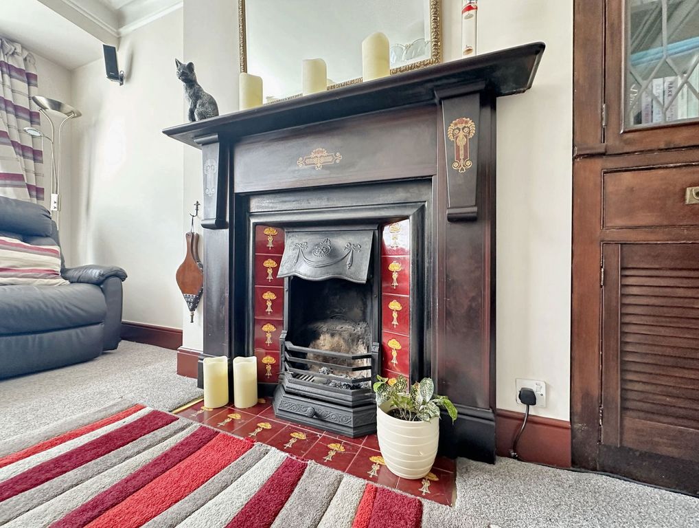 Property photo 3 of 17