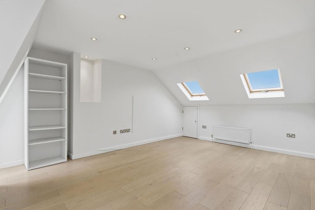 Property photo 3 of 16 Veraroad5,Flatg-14.Jpg