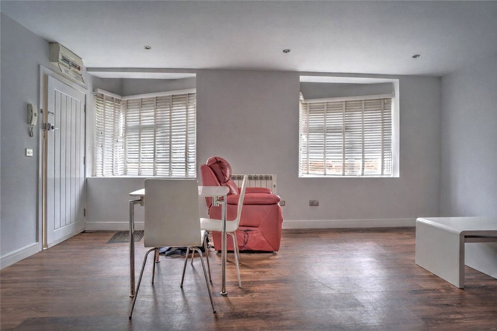 Property photo 3 of 6 Picture No. 03