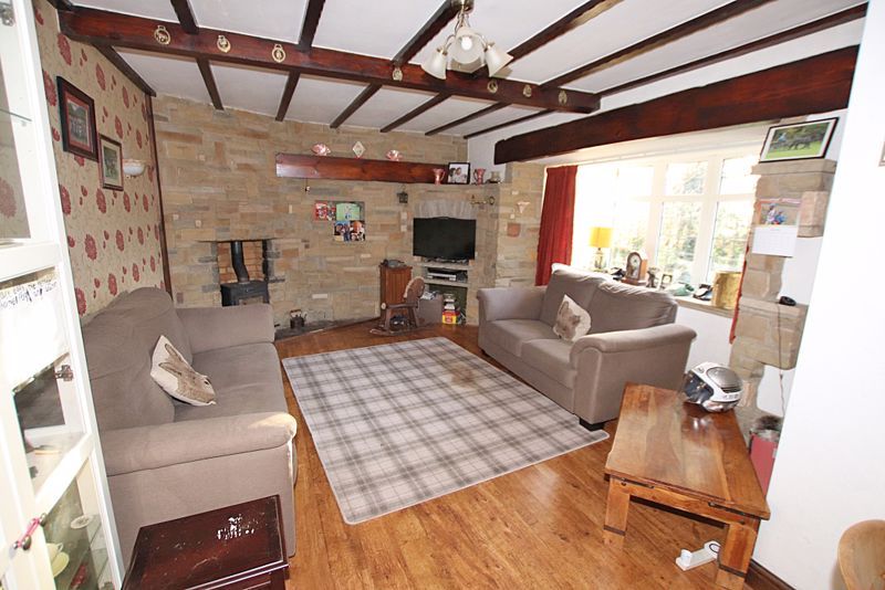 Property photo 3 of 30 Lounge