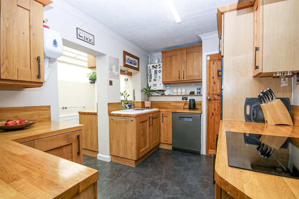 Property photo 3 of 21 11-Img_8996.Jpg