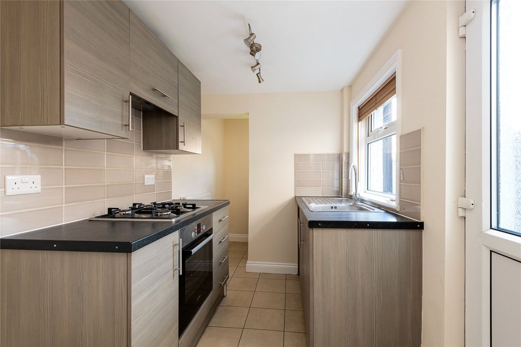 Property photo 3 of 13 Picture No. 11