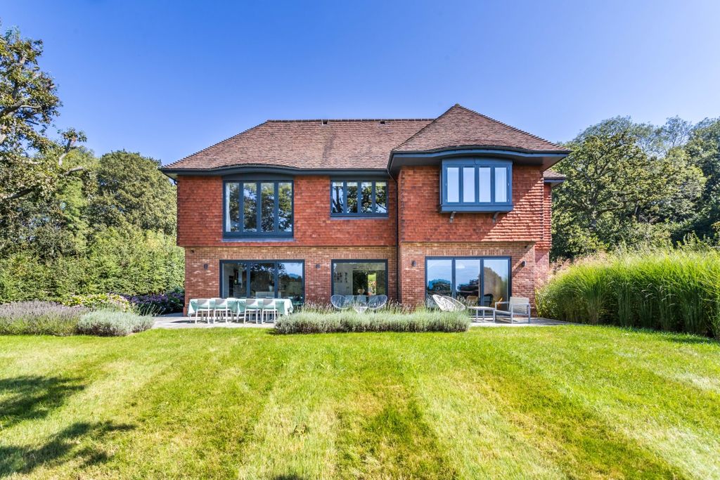 Property photo 3 of 18