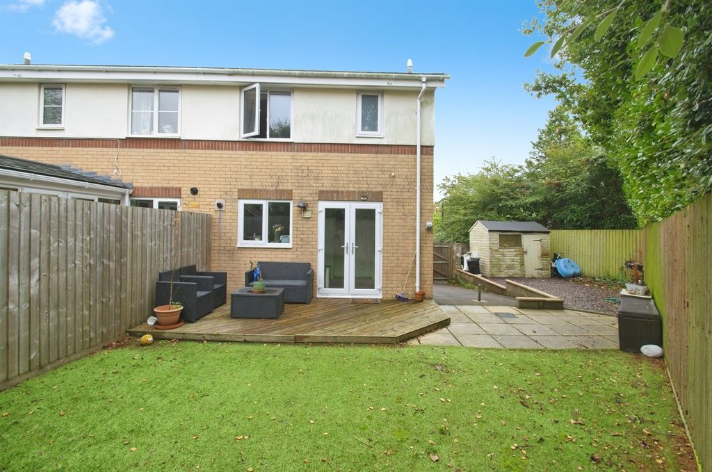 Property photo 3 of 17