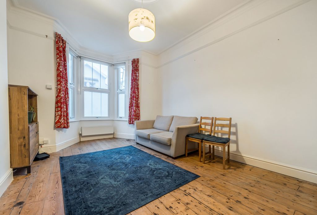 Property photo 3 of 9 1395008-7-694A66c...