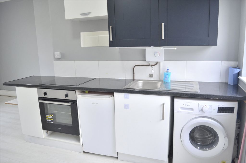 Property photo 3 of 9 Picture No. 04