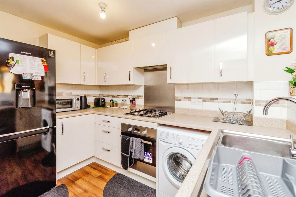 Property photo 3 of 15