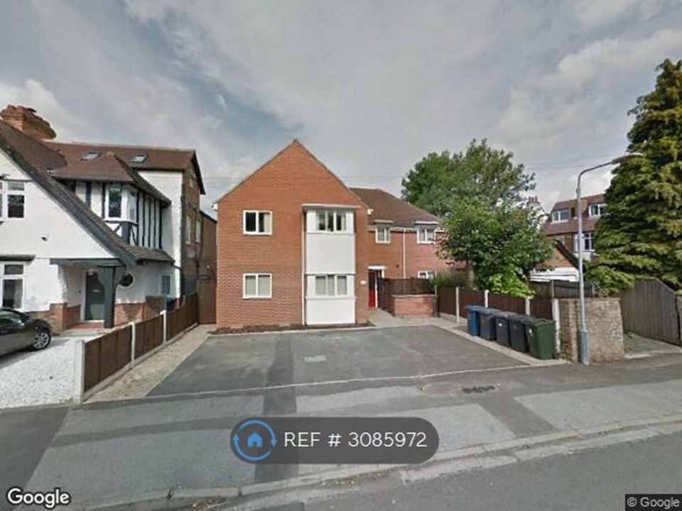 Property photo 2 of 33