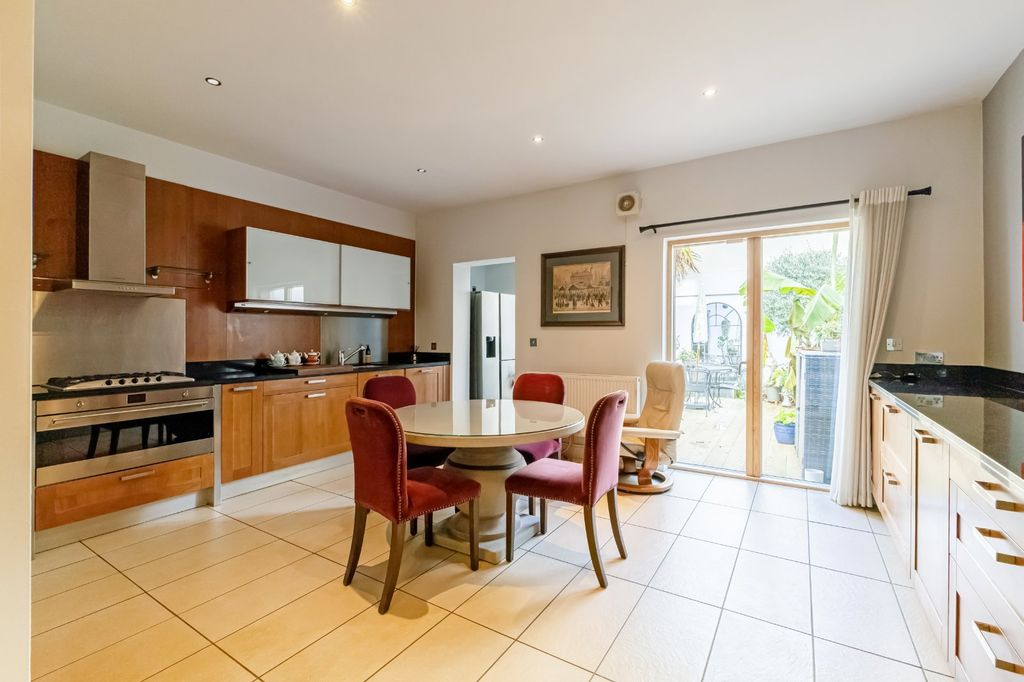 Property photo 2 of 16 Kitchen/Dining