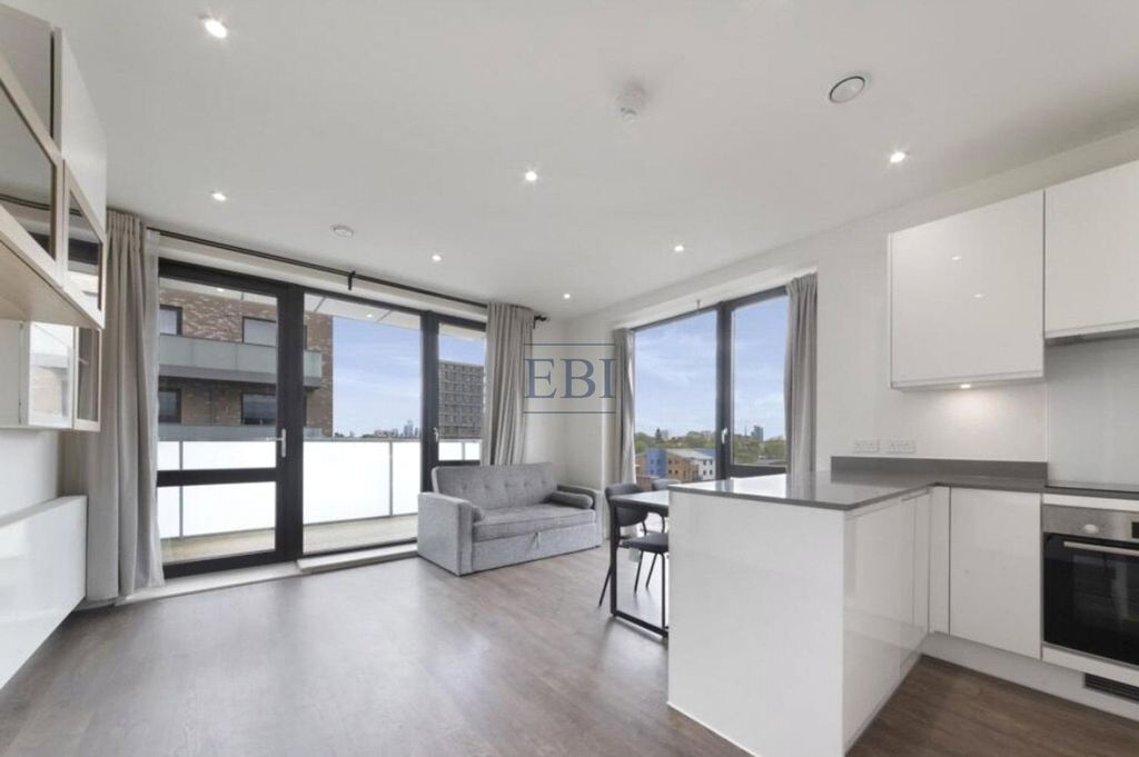 Property photo 3 of 8 Picture No. 05