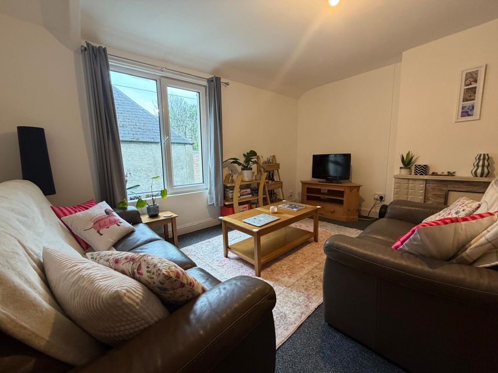 Property photo 1 of 9 72F127E1-F972-4F98-Af09-57E148Ececd0