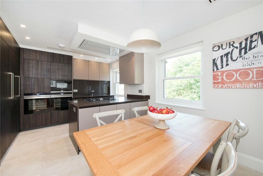 Property photo 2 of 14 1