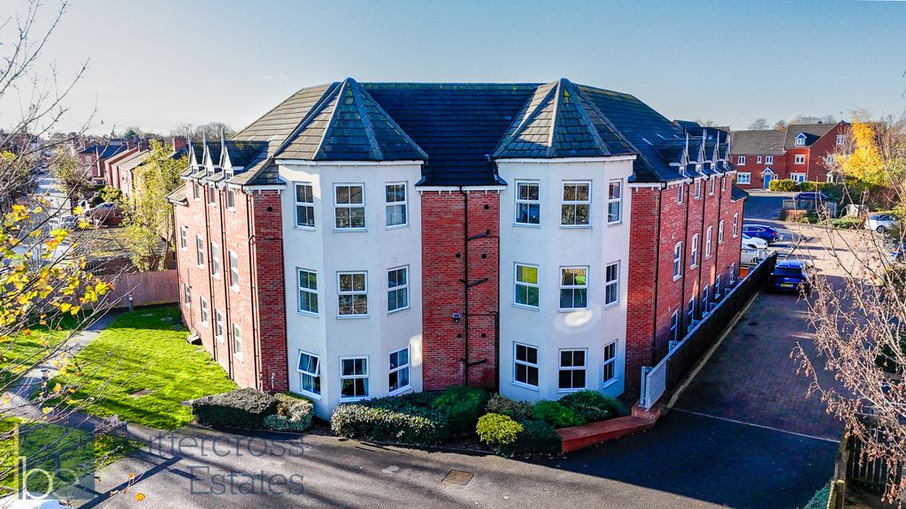 Property photo 1 of 16 The Crossings