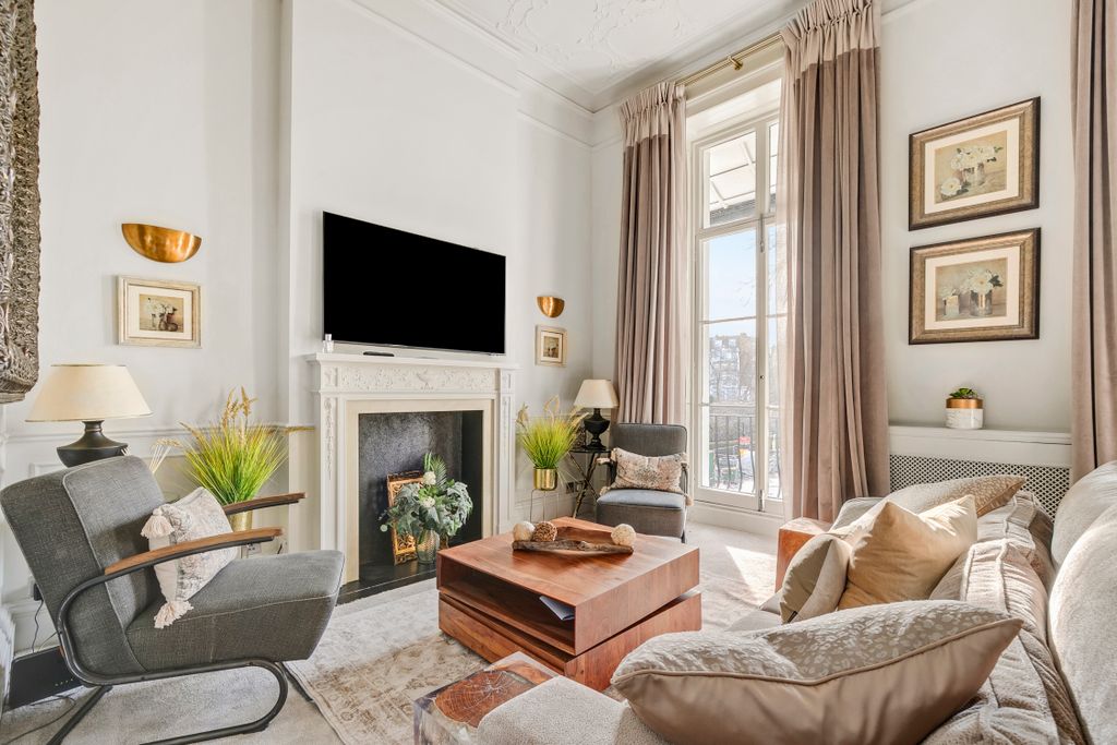 Property photo 1 of 7 Cadoganplace27,Flat2-8
